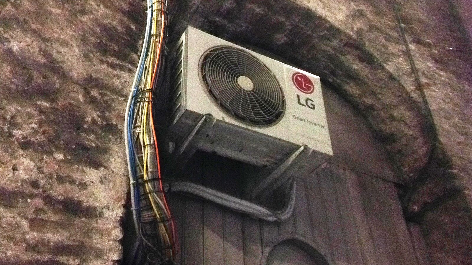 how to reset LG reverse cycle air conditioner